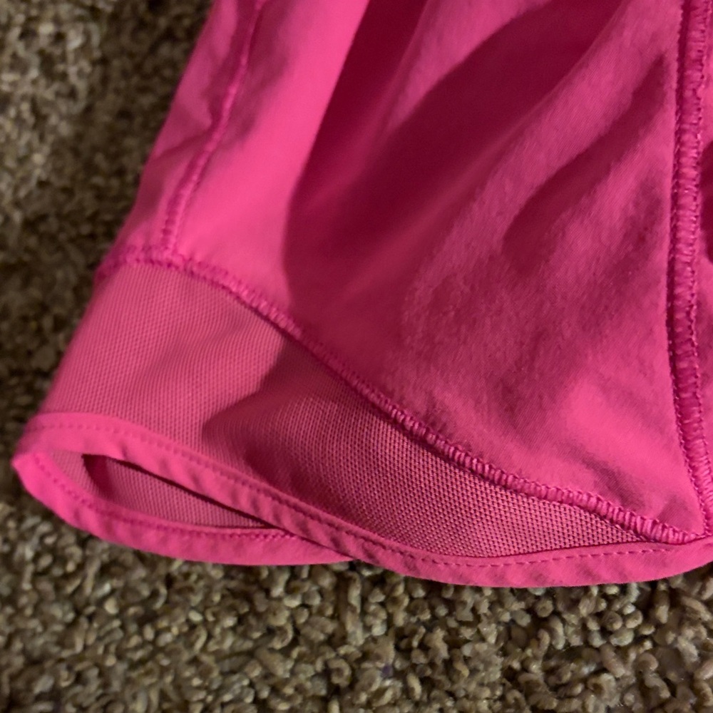 Lululemon athletic pink hottie hots size 2 and 2.5 - Picture 4 of 5